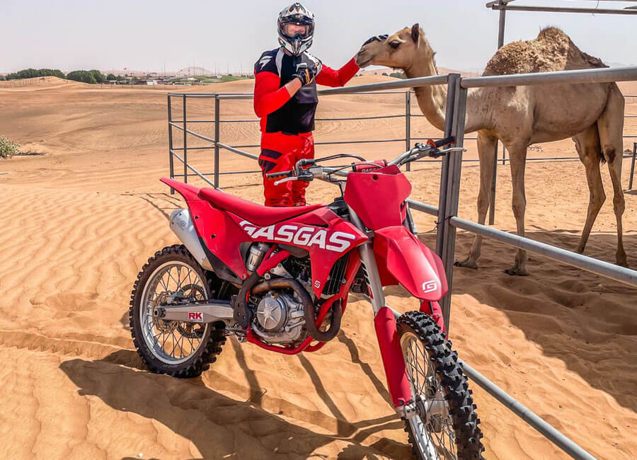 4-about-desert-enduro-bike-adventure-tour-in-dubai-uae